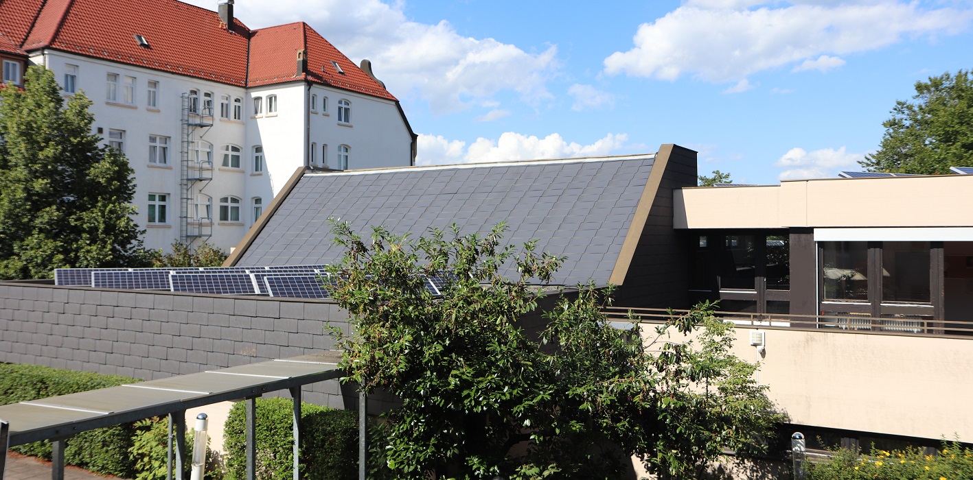 Blick auf den Campus der Theologischen Hochschule.